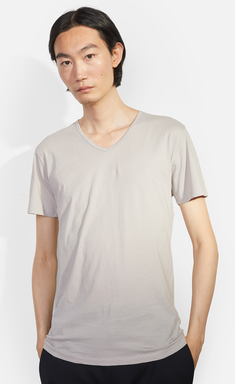 Darius - Baumwoll-T-Shirt mit V-Ausschnitt