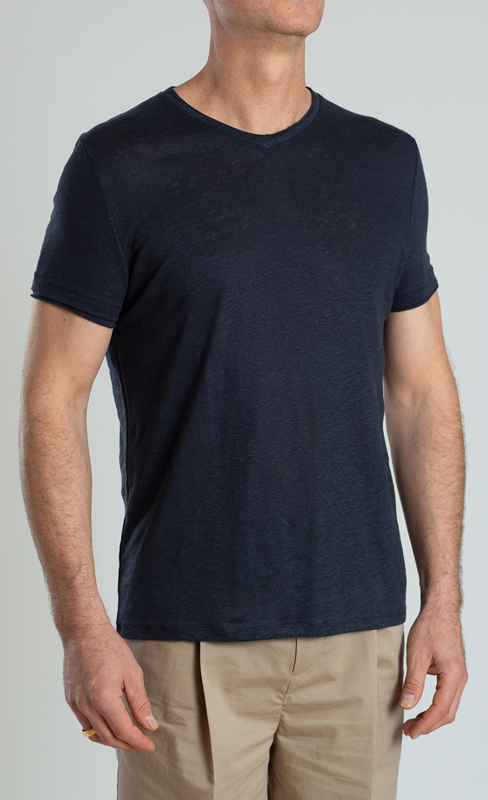 Flynn - Leinen V-Ausschnitt-T-Shirt