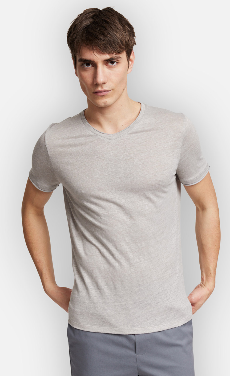 Flynn - Leinen-T-Shirt mit V-Ausschnitt